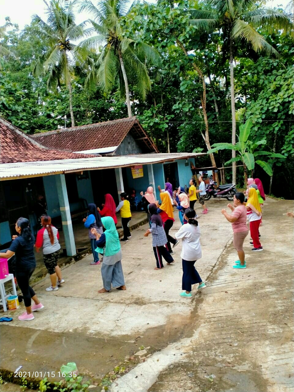 Senam Rutin Padukuhan Kliripan 
