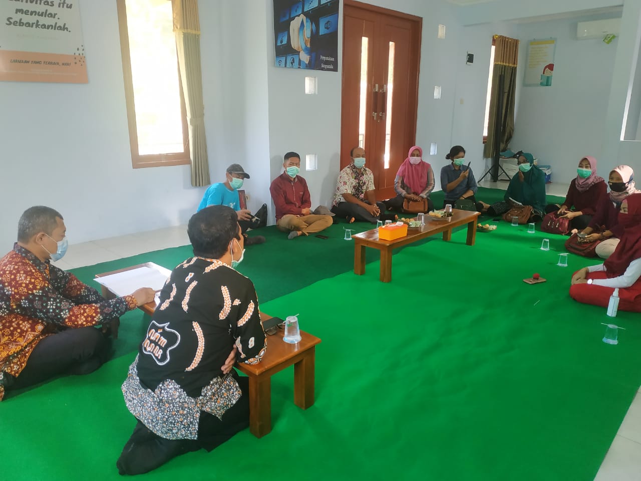 Kunjungan Perpuskal Sidoharjo di Perpuskal Swa Pustaka Hargorejo: Berbagi Ilmu Pengelolaan