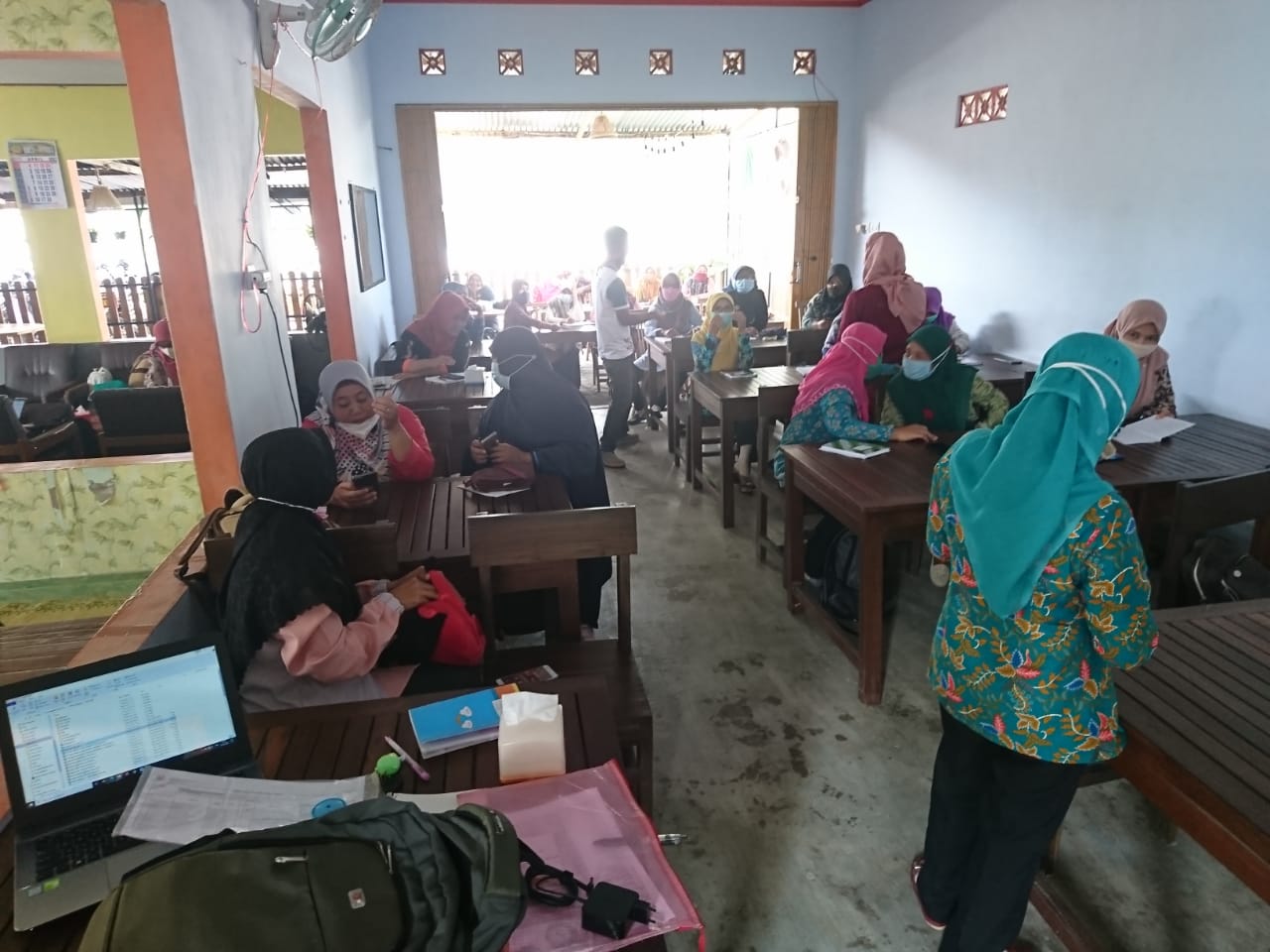 16 Fasilitator Sahabat Anak Hargorejo Mengikuti Diskusi Review Program GSM (2)