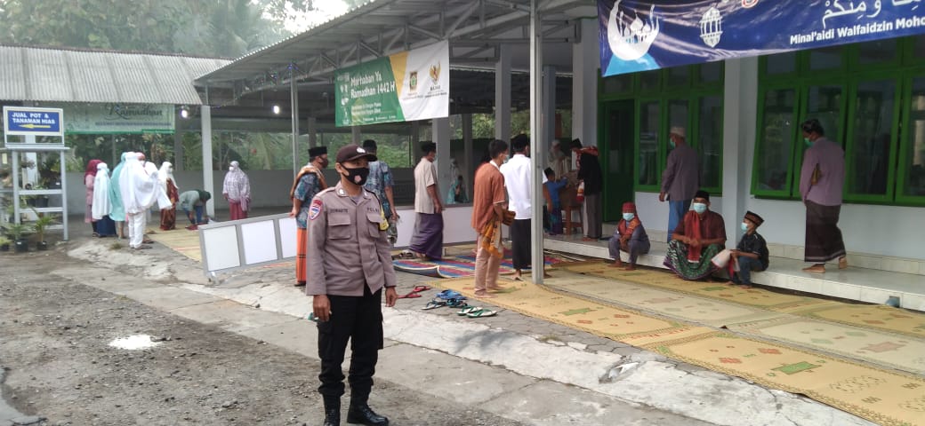 Pengamanan Sholat Ied di Masjid Baitussalam Hagorejo