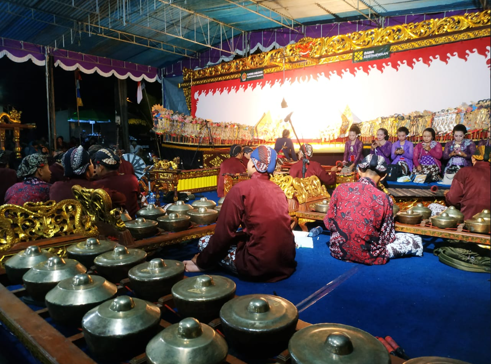 Pagelaran Wayang Kulit dalam Rangka Merti Padukuhan Krengseng
