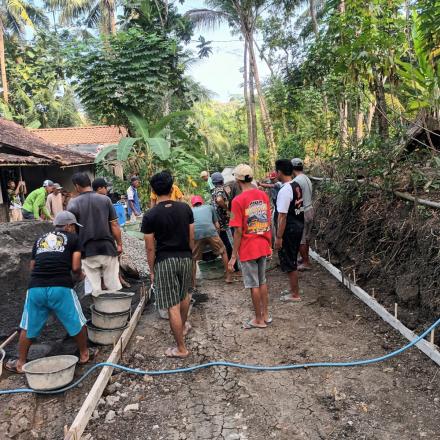 Pembangunan Jalan Permukiman di Sindon